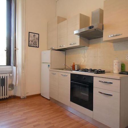 Splendido Bilocale A 4 Fermate Dal Duomo Lägenhet Milano Exteriör bild