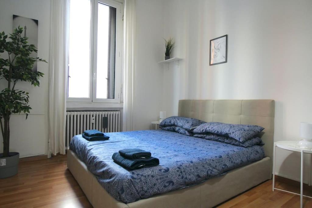 Splendido Bilocale A 4 Fermate Dal Duomo Lägenhet Milano Exteriör bild
